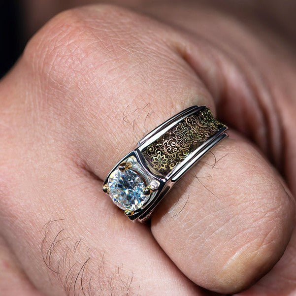 GILDED PETAL MOISSANITE BAND