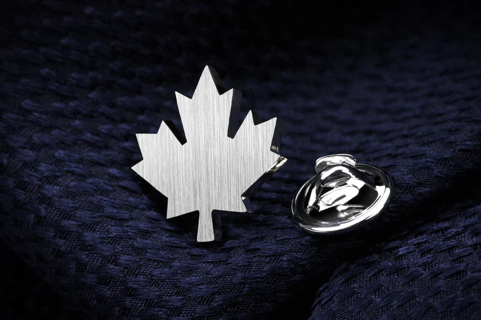MAPEL LEAF LAPEL PIN
